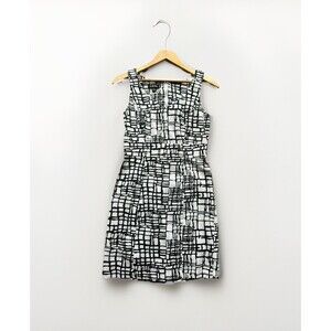 A. Byer Dress 5 Black White Geometric Fit Flare Mod Moderncore First Lady Office